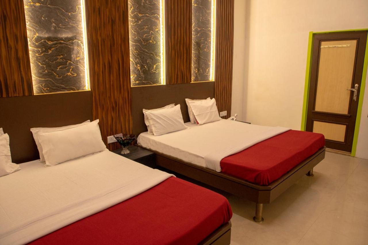 Empire Royale Hotel Mumbai Exterior foto
